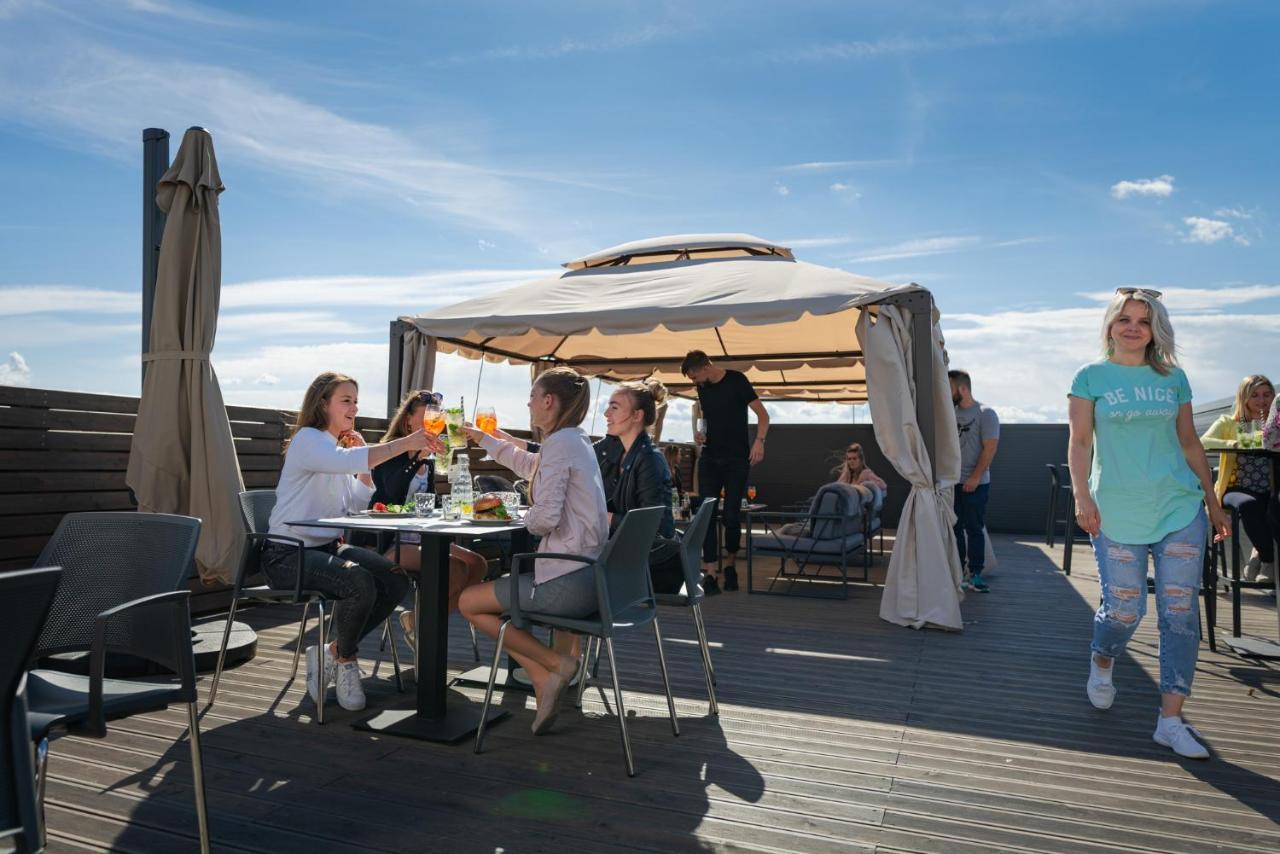 Nutrend World Hotel Olomouc Bagian luar foto