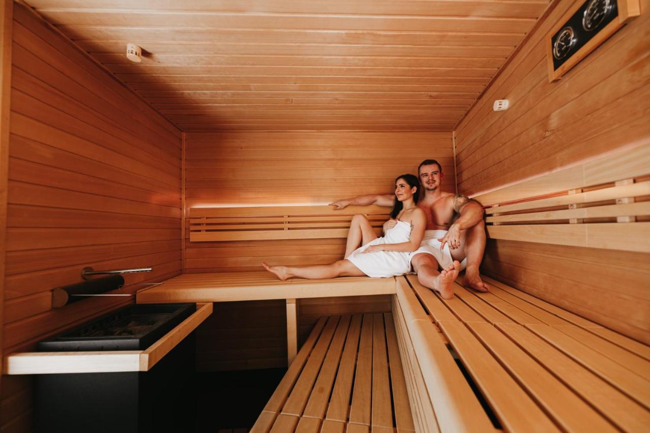Nutrend World Hotel Olomouc Bagian luar foto