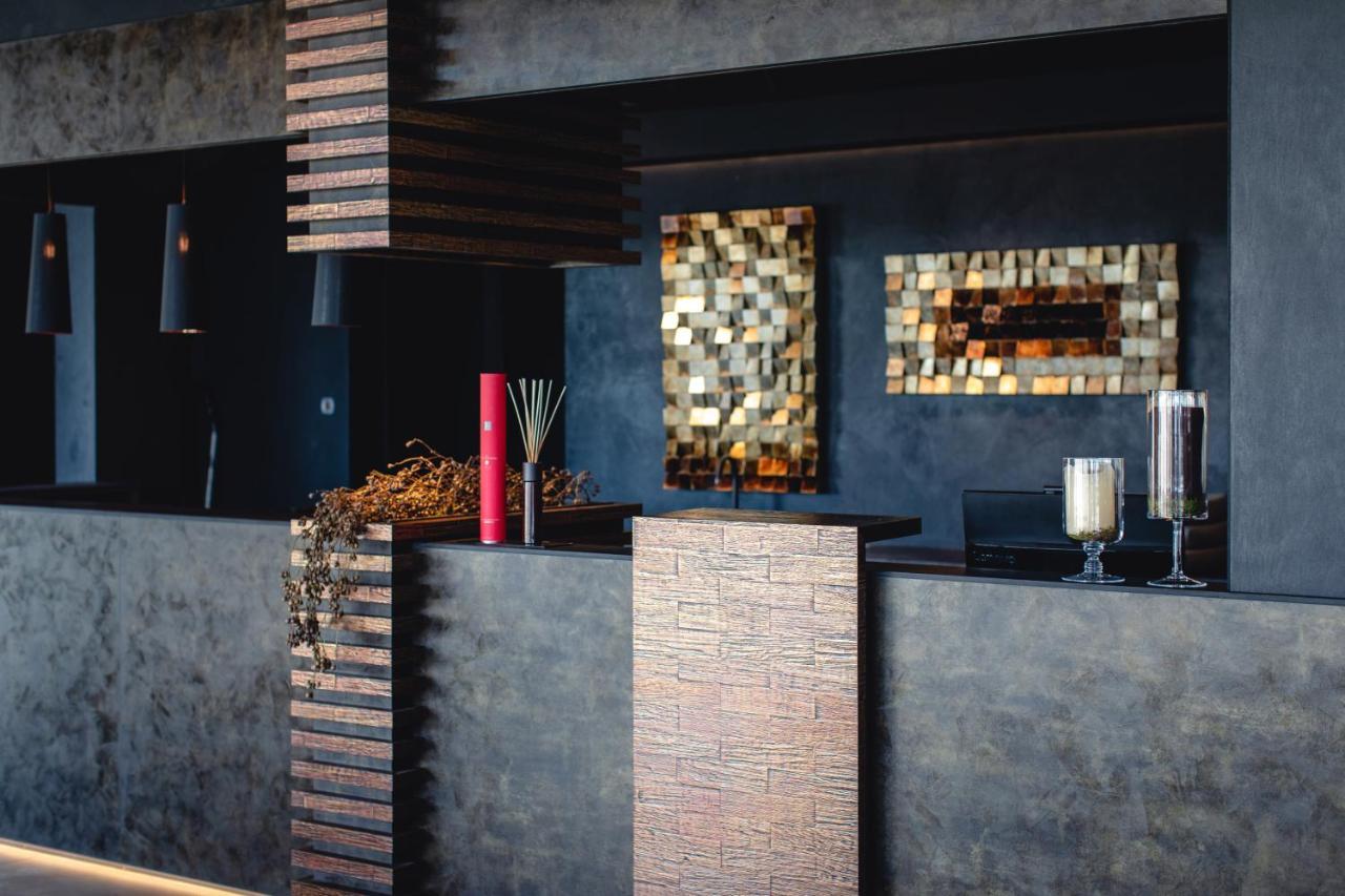 Nutrend World Hotel Olomouc Bagian luar foto