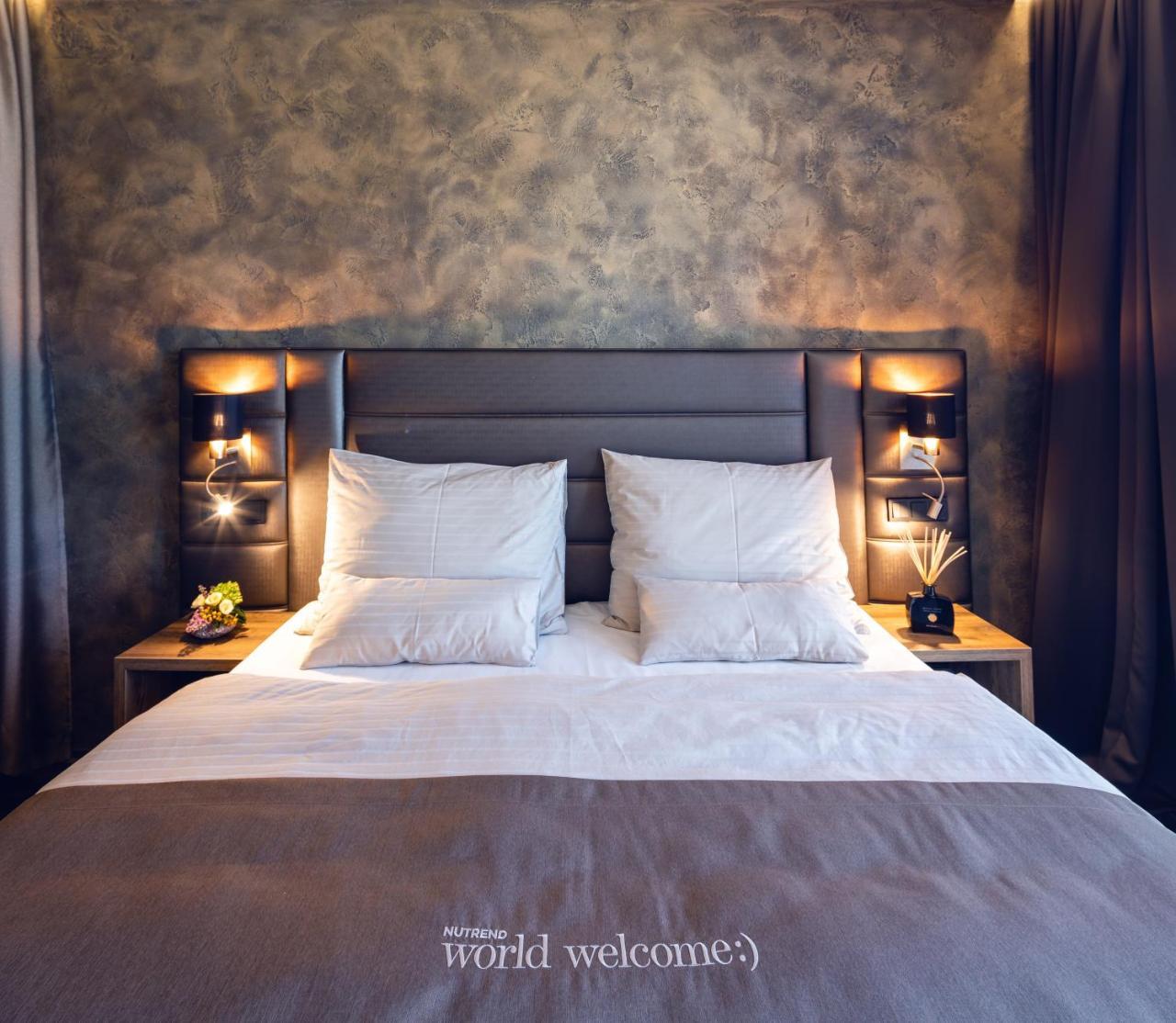 Nutrend World Hotel Olomouc Bagian luar foto