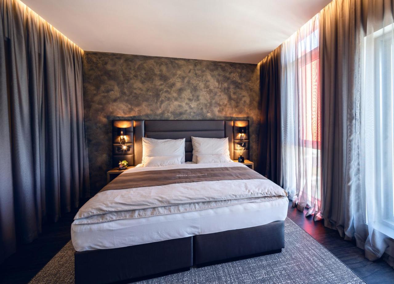 Nutrend World Hotel Olomouc Bagian luar foto