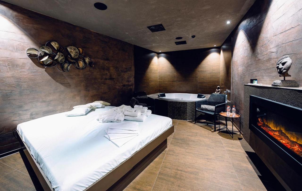 Nutrend World Hotel Olomouc Bagian luar foto